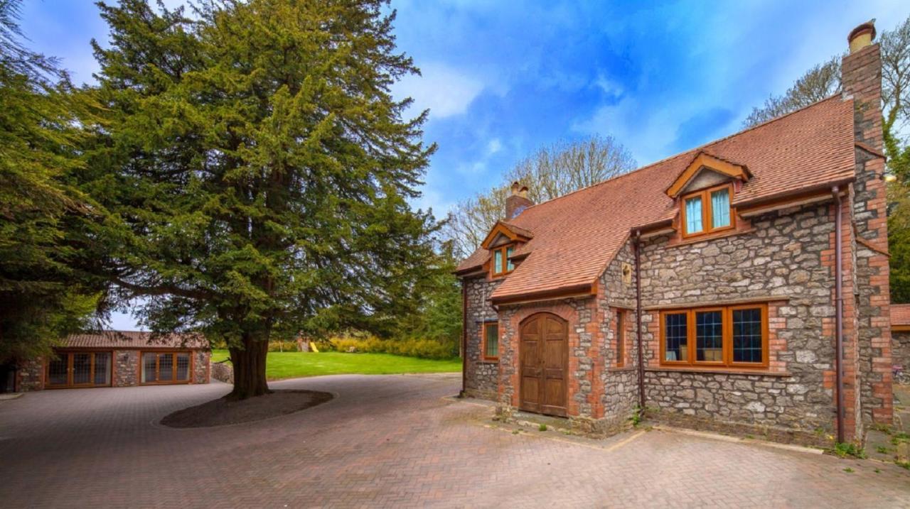 Отель Acorns Old Farm Felton  Экстерьер фото