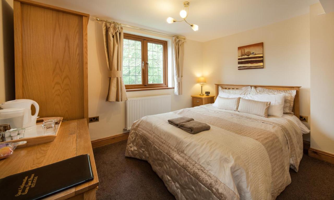 Отель Acorns Old Farm Felton  Экстерьер фото